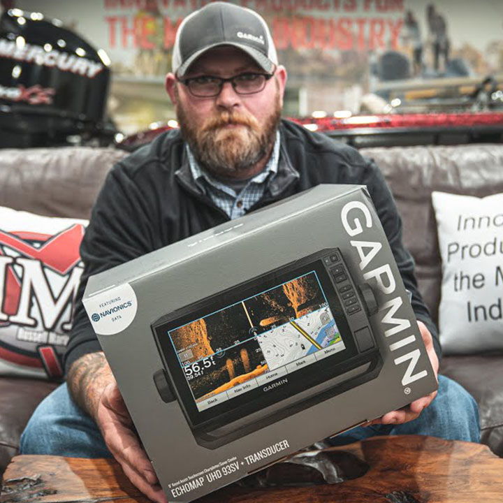 Garmin 93SV UHD Unboxing and Detailed Review